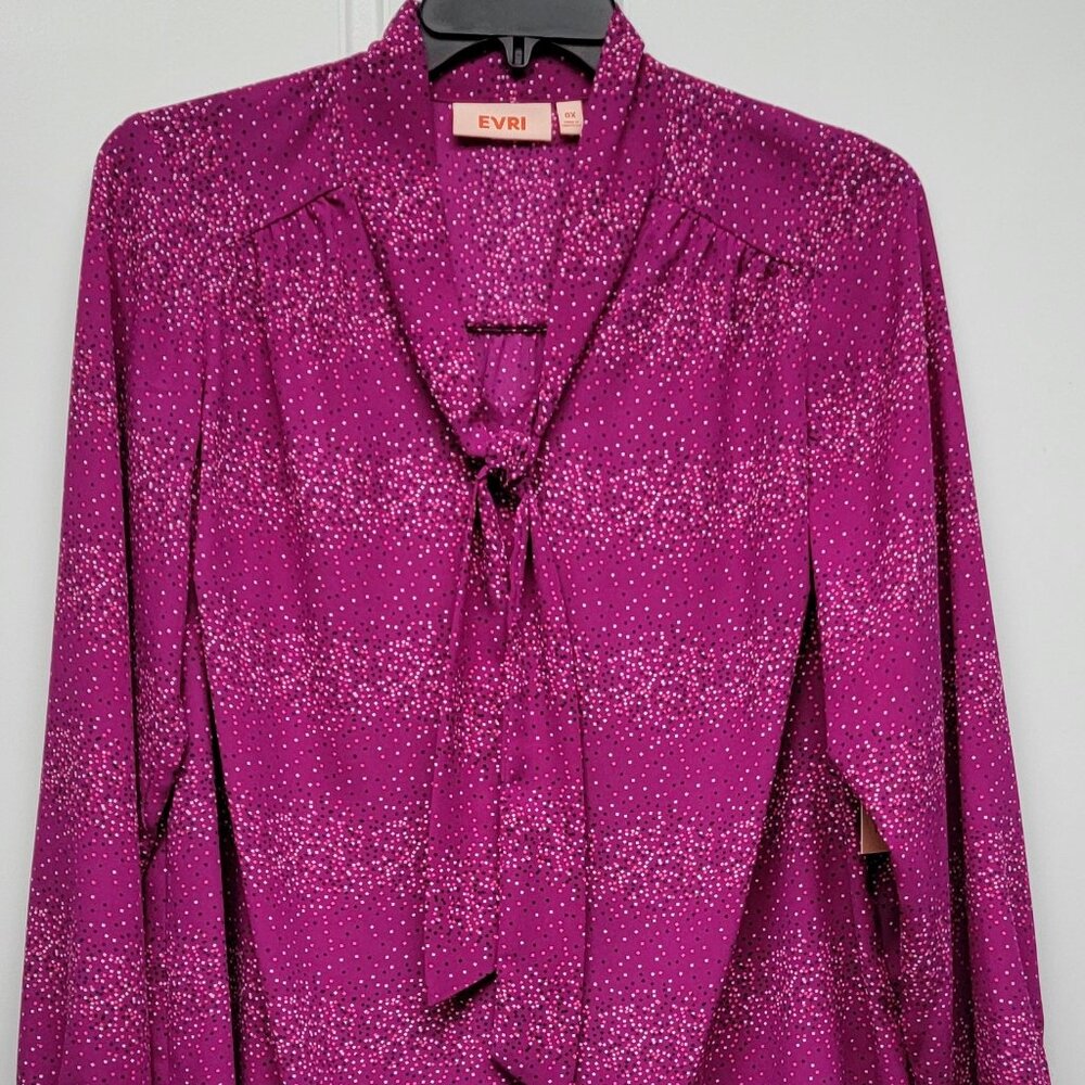 NWT - EVRI Woman's Fuchsia Long Sleeved Blouse Size 0X